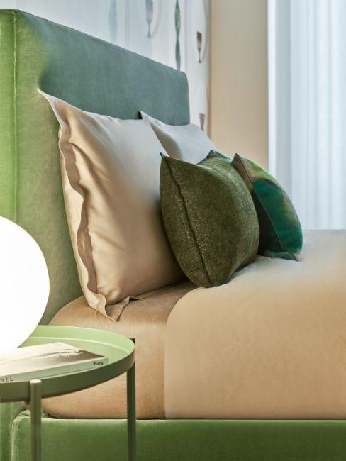 draps de lit de qualité, draps blanc crème, coussins verts