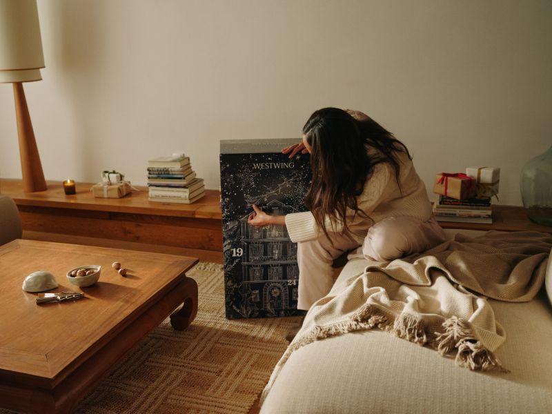 ouverture du calendrier de l'Avent Westwing 2025 canape beige