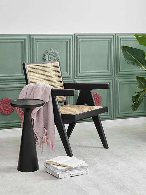 salon, moulure murale, chaise en cannage