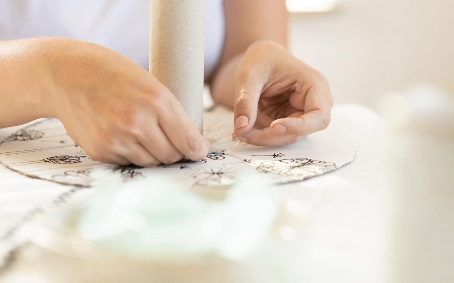 gâteau de couches, étape 4, cadeau femme enceinte