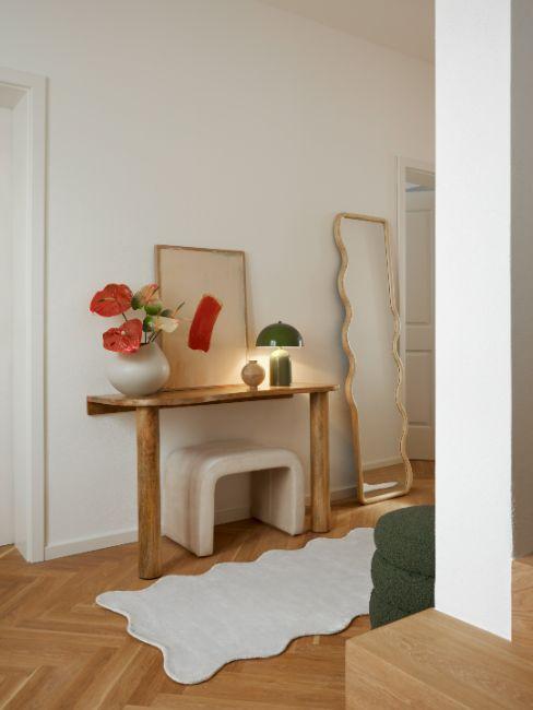 entrée couloir, commode murale, banc, lampe champignon kaki, miroir ondulé