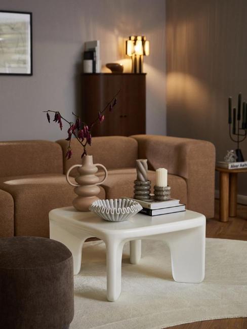 table basse arrondie en plastique blanc