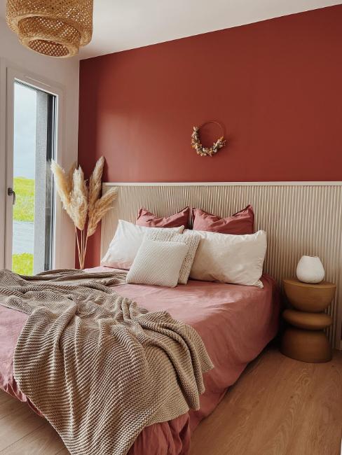 chambre terracotta et blanc