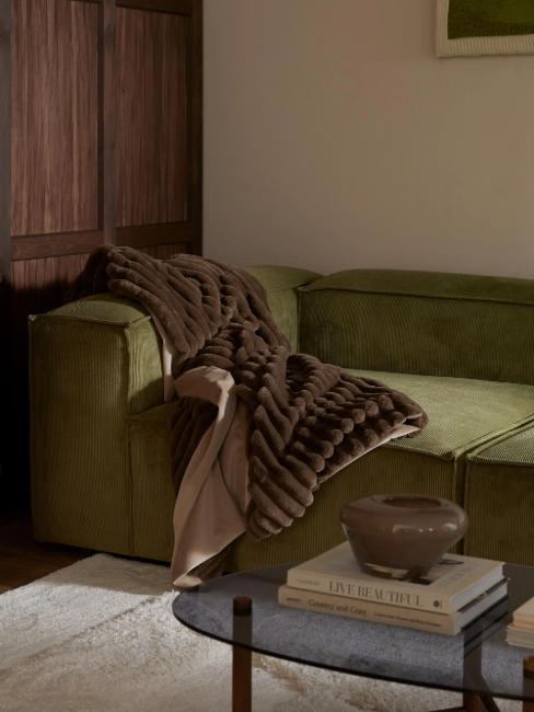 cadeau cocooning, plaid en fausse fourrure marron