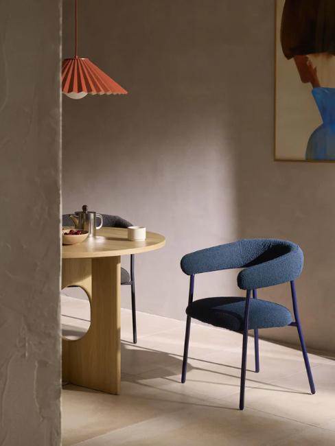 chaise tendance design bleue