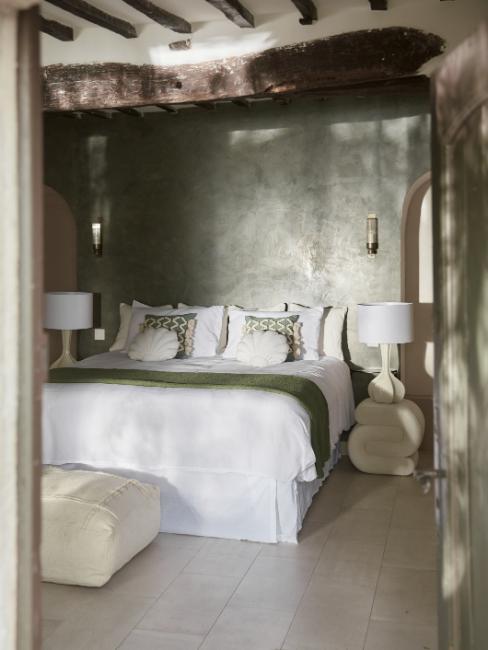 chambre bord de mer en vert sauge et blanc crème