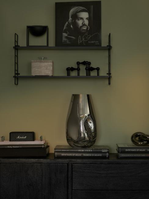 cadeau crémaillère homme, vase design chromé