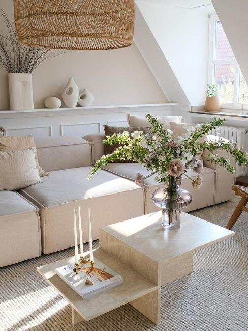 canapé lennon blanc crème dans un salon scandinave bohème
