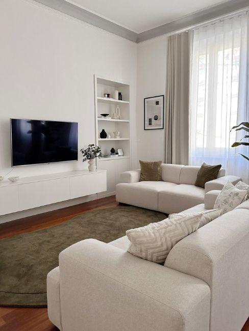 salon blanc avec canapés profonds blancs Melva