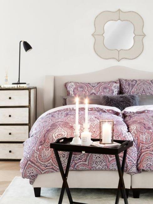 camera da letto colore viola chiaro