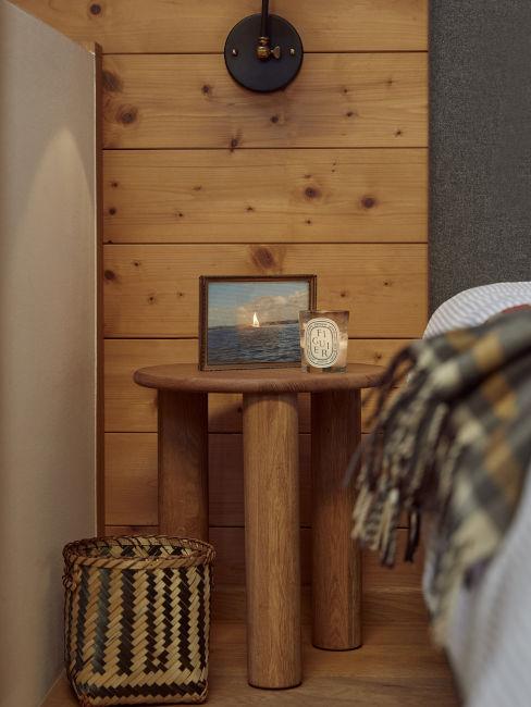 comodino rotondo in legno