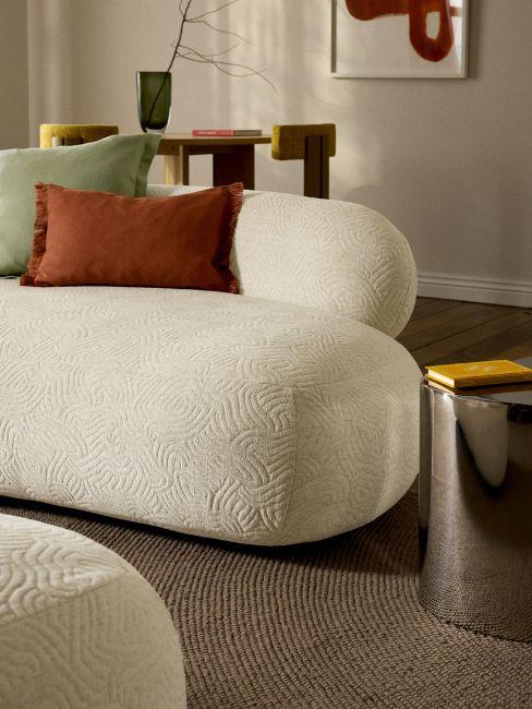 cuscini in tonalità autunnali