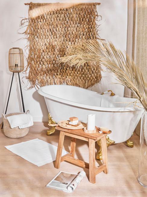 Bagno boho chic con vasca