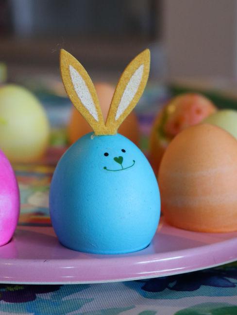 Coniglietti pasquali con le uova