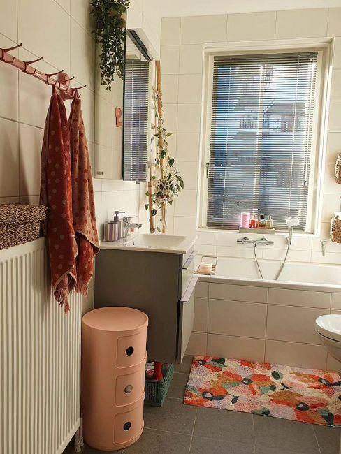 bagno decorato sui toni del rosa