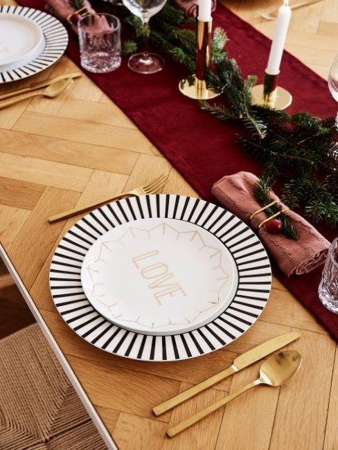 piatto tavola natalizia