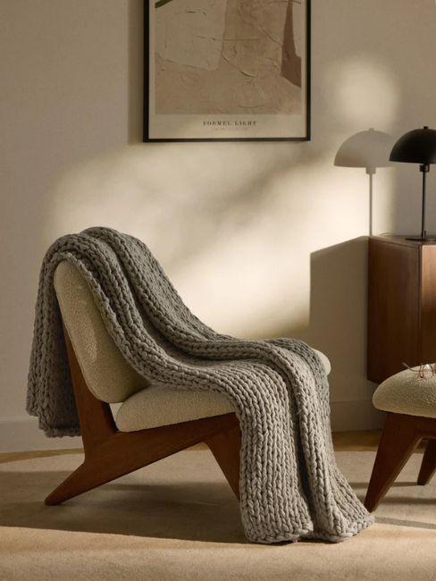 coperta a maglia grossa grigia