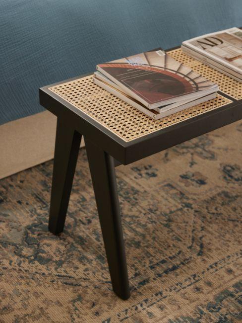 panca in legno scuro e paglia di vienna