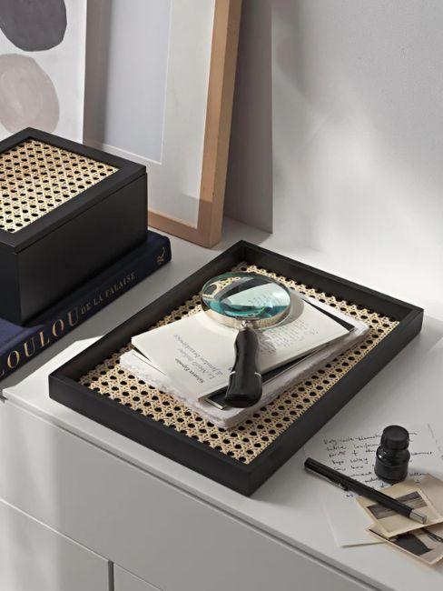 vassoio in legno con intreccio viennese