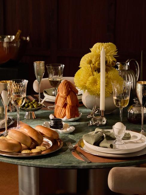 tavola di pasqua elegante