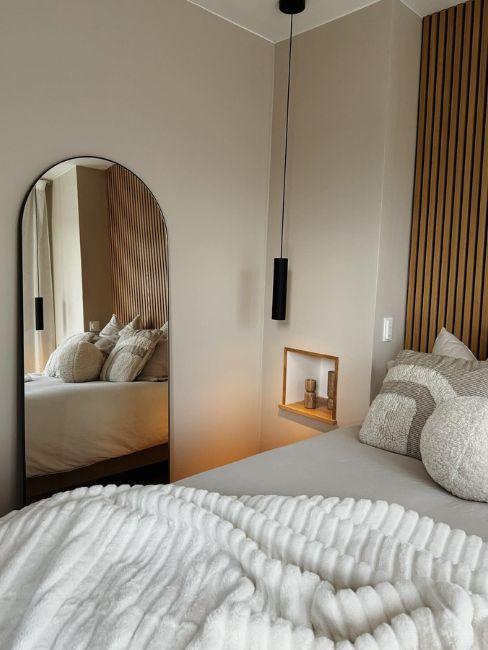 specchio camera da letto piccola