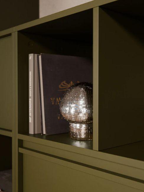 credenza modulare con scomparti