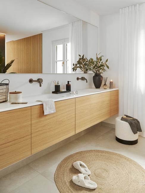 bagno moderno in legno