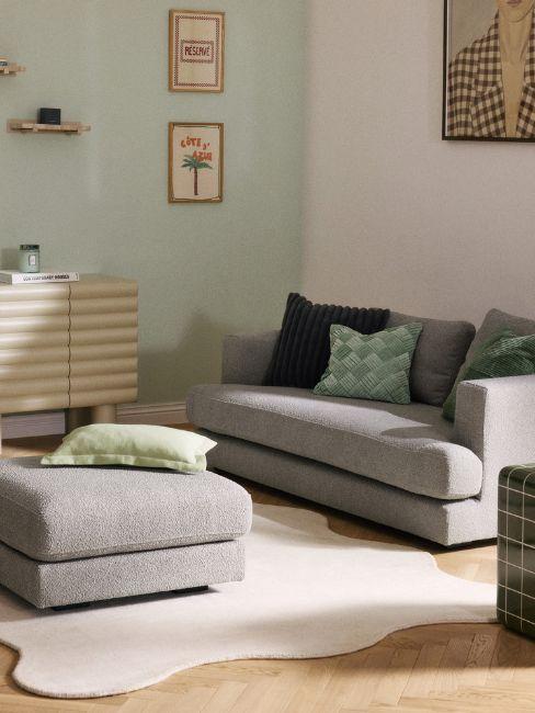 soggiorno parete verde menta