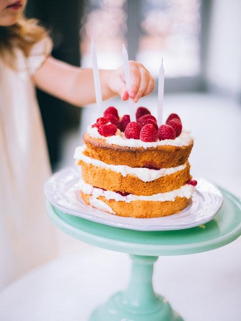 torta con tre candeline
