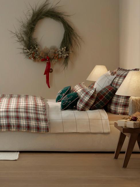 ghirlanda natalizia in camera da letto