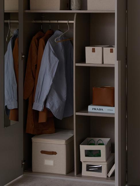 decluttering organizzazione armadio