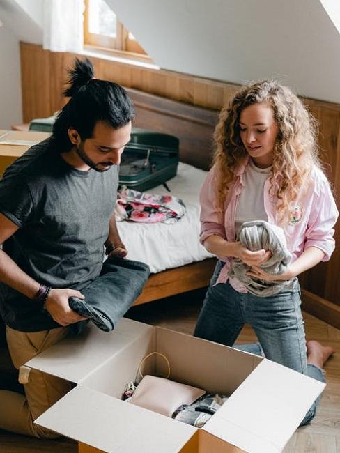 Decluttering armadio