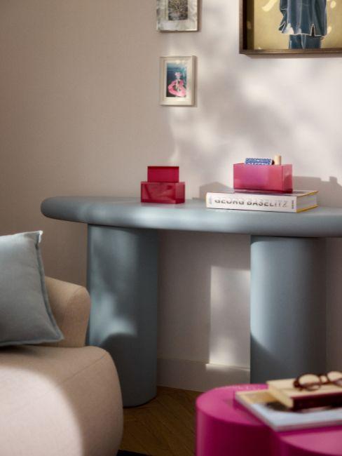 consolle color azzurro polvere