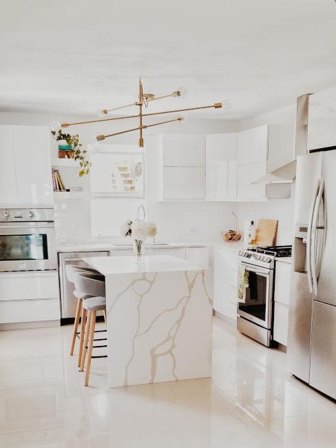 cucina moderna in marmo