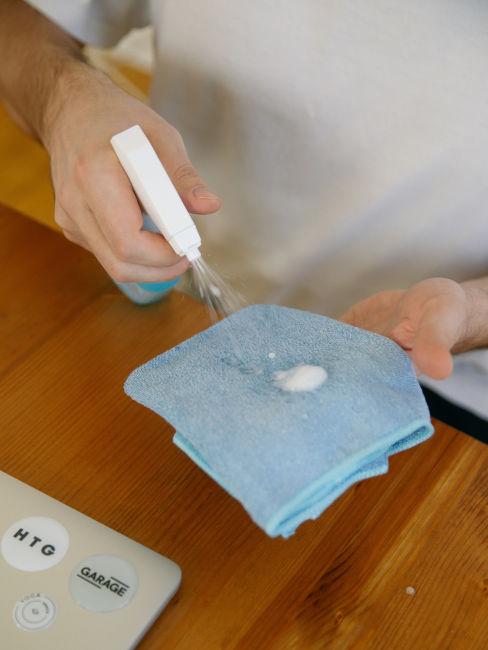 rimedi chimici per eliminare tarli del legno