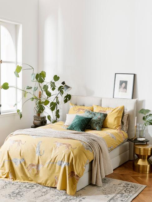 camera da letto arredata in stile africano