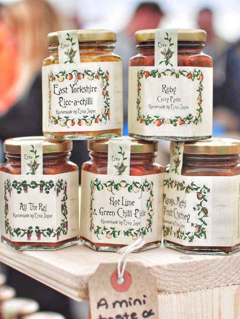 vasetti di marmellata come bomboniere