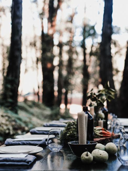mise en place tavolo nel bosco