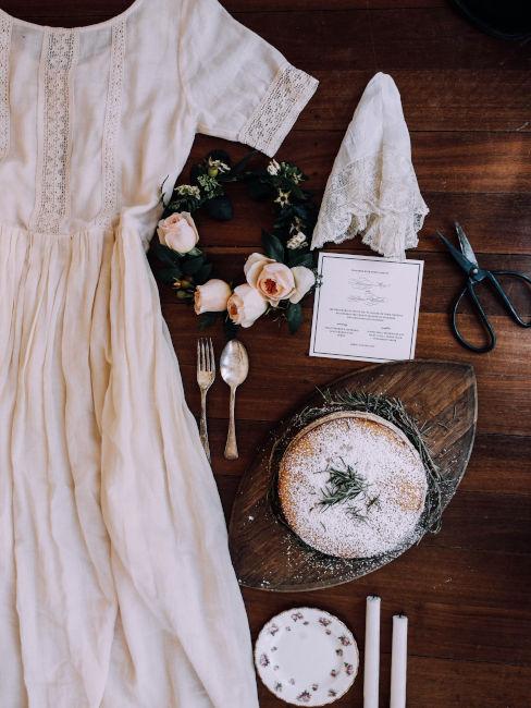 abito bianco e accessori