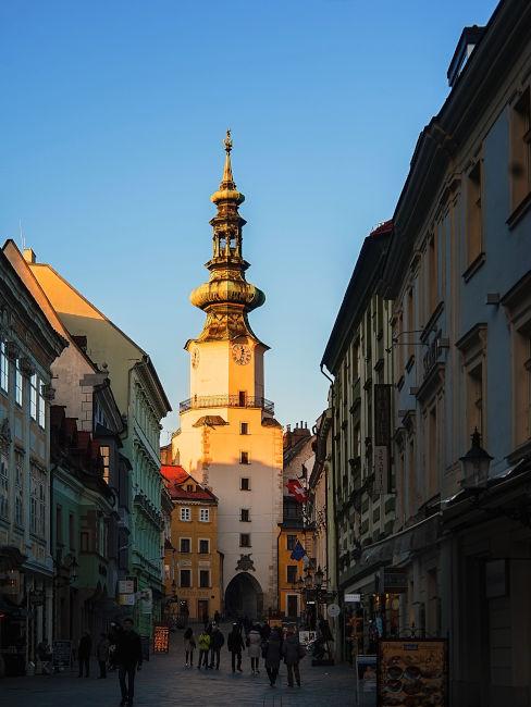 vista su una delle vie di Bratislava