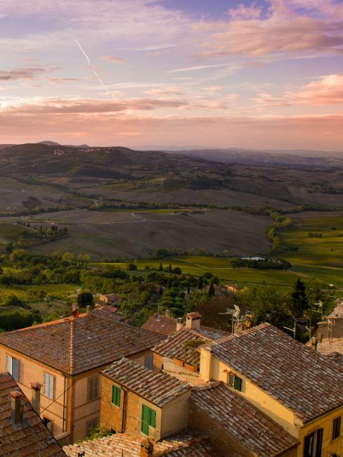 borgo e colline di montepulciano