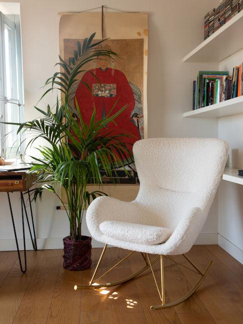 Sedia a dondolo bianca