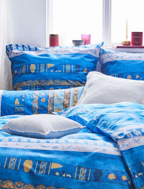 lenzuola blu elettrico