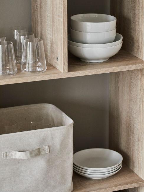mensole cucina in legno chiaro