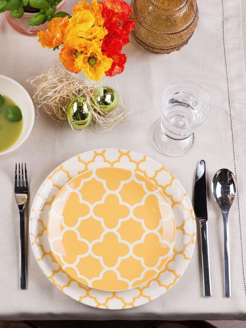 servizio piatti giallo limone