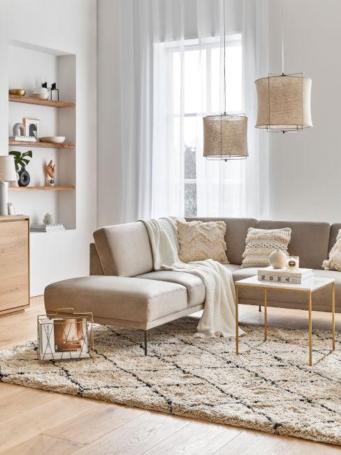 Soggiorno con colori neutri