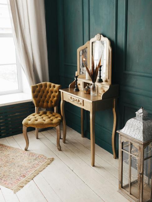 Toletta vintage con poltroncina ottomana