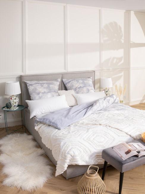 Camera da letto con colori neutri