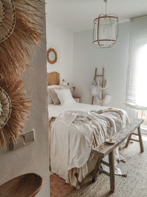 Camera da letto boho chic rustica