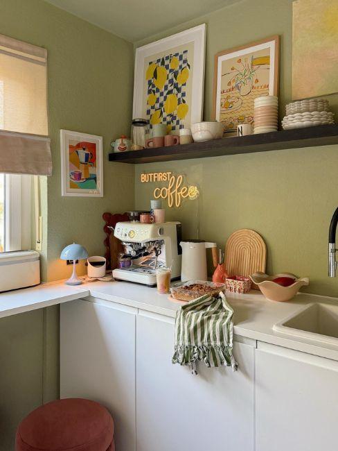 cucina colorata verde